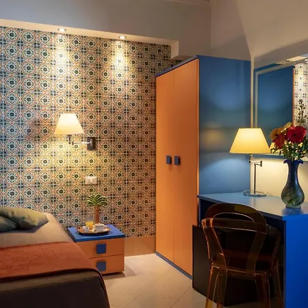 Riva Del Sole Hotel